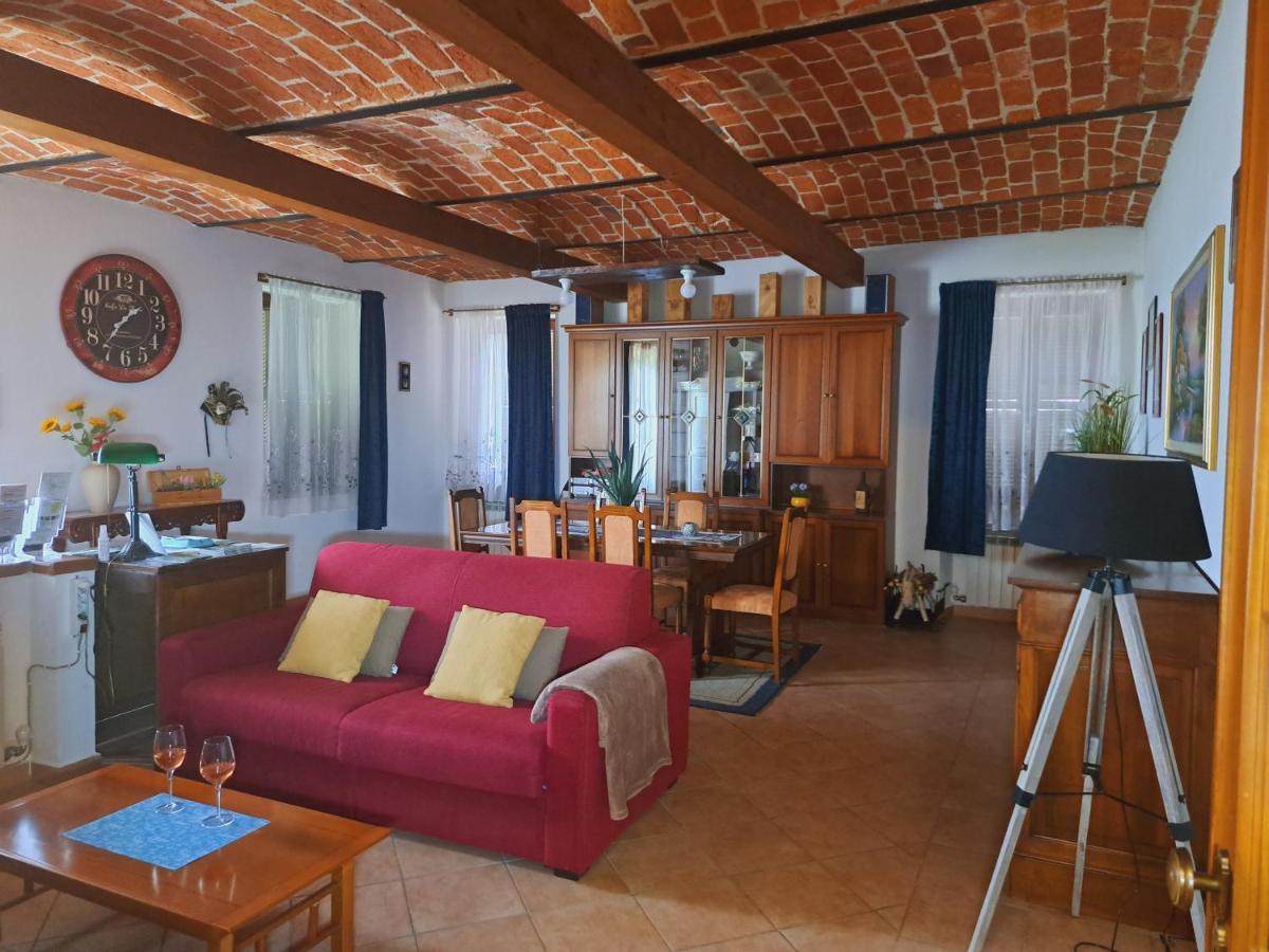 Casa Maya San Martino Alfieri Bagian luar foto