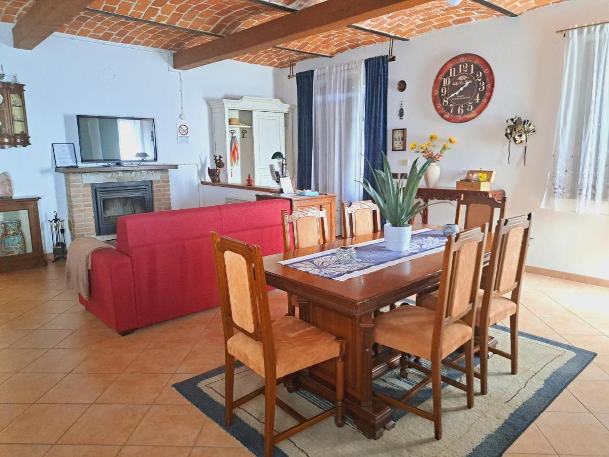 Casa Maya San Martino Alfieri Bagian luar foto