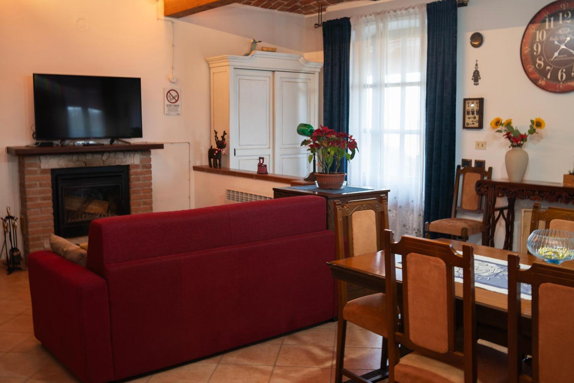 Casa Maya San Martino Alfieri Bagian luar foto